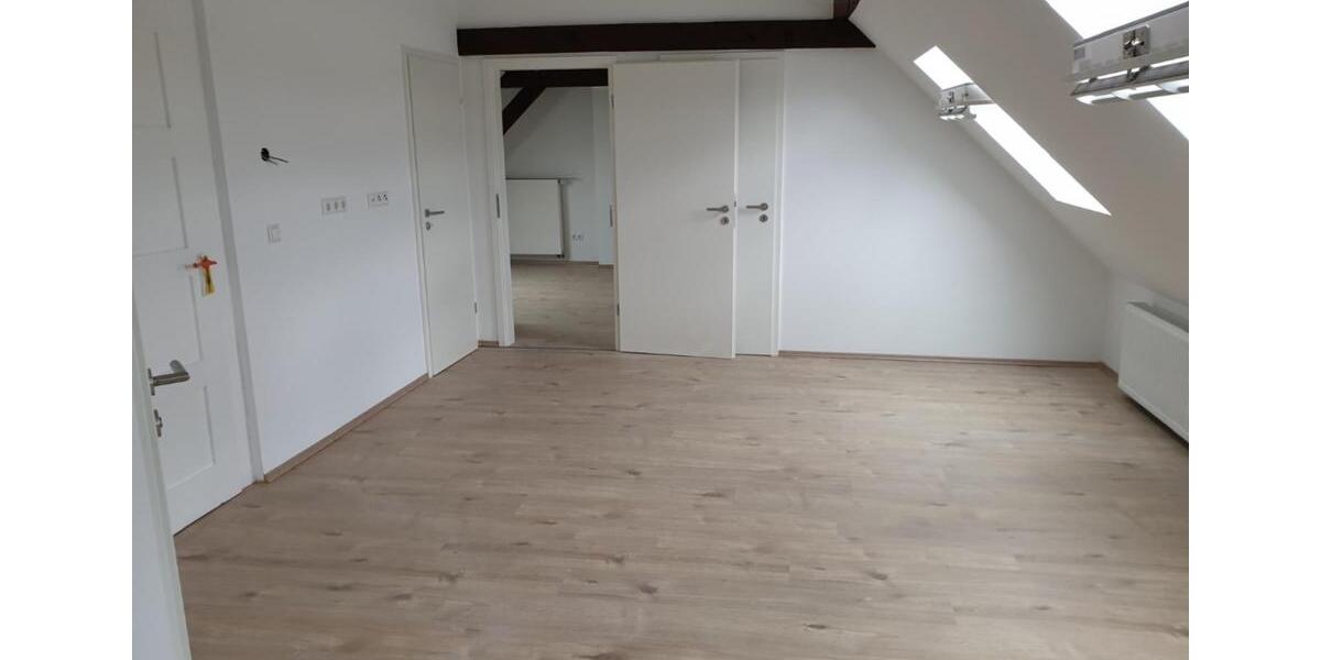 Dachgeschoßwohnung Mannheim Sandhofen - 3 Zimmer, 72 m&sup2;, 800&euro; | Angebot:24772641
