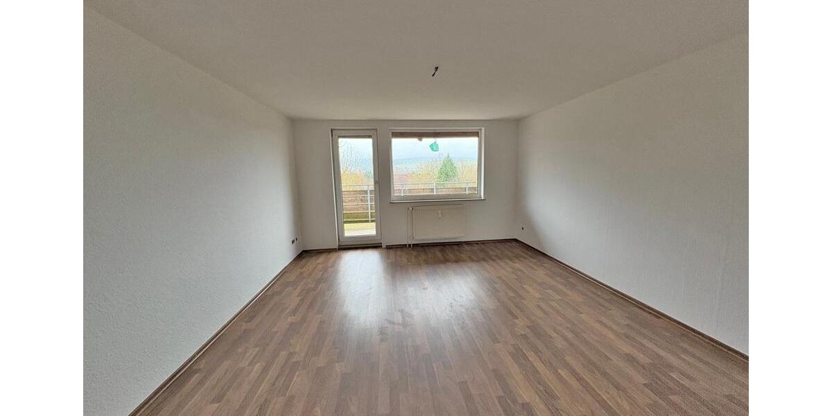 Helle 4-Zimmer-Wohnung mit Balkon im Dachgeschoss 4 zimmer