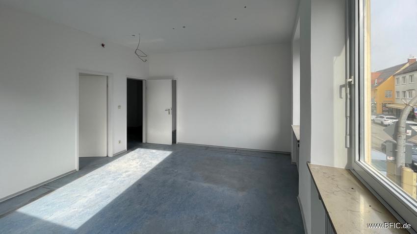 Büroetage in Toplage FFB – wird renoviert zimmer