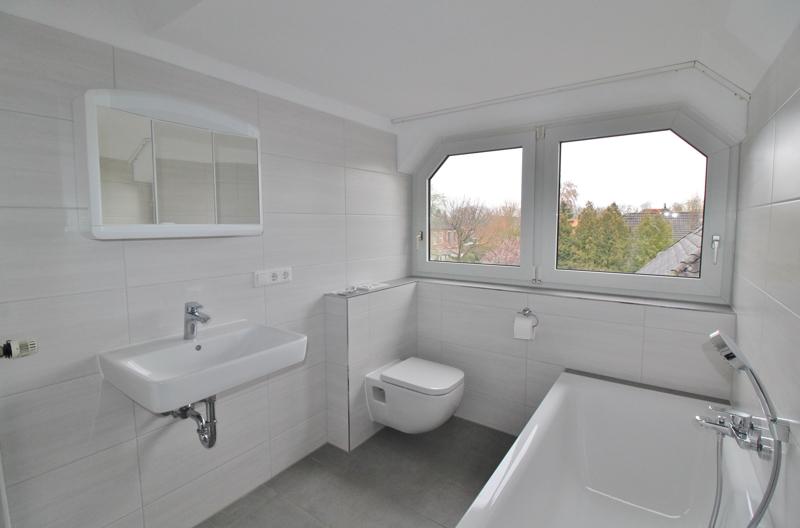 Dachgeschoßwohnung Weyhe - 2.5 Zimmer, 65 m&sup2;, 750&euro; | Angebot:24659328