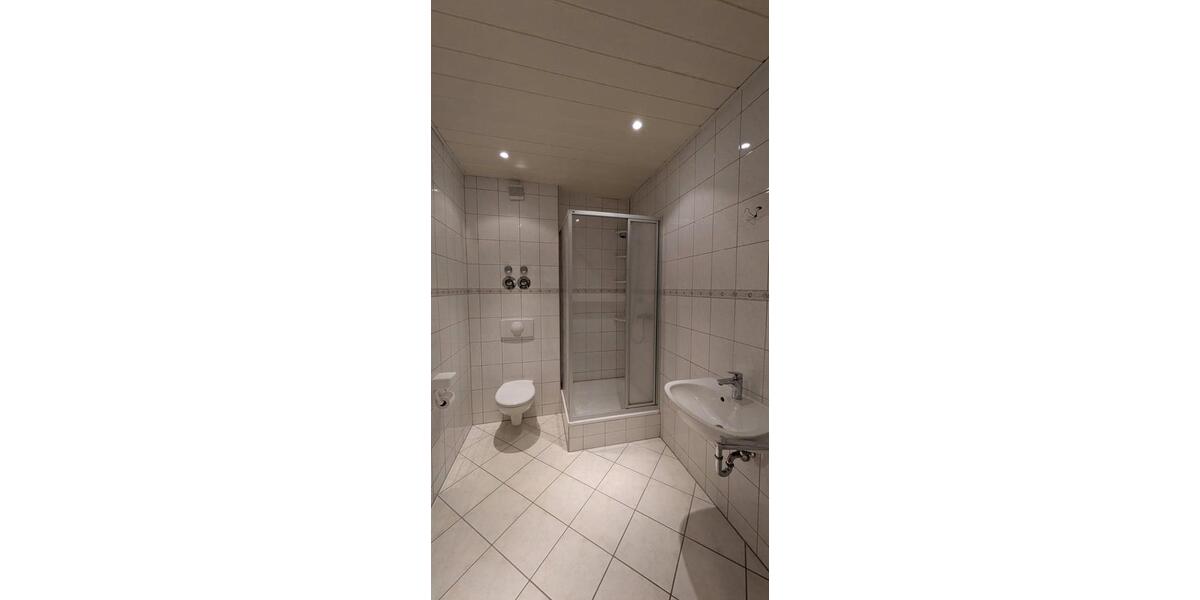 Erdgeschoßwohnung Braunsbedra - 1 Zimmer, 39 m&sup2;, 200&euro; | Angebot:26279624