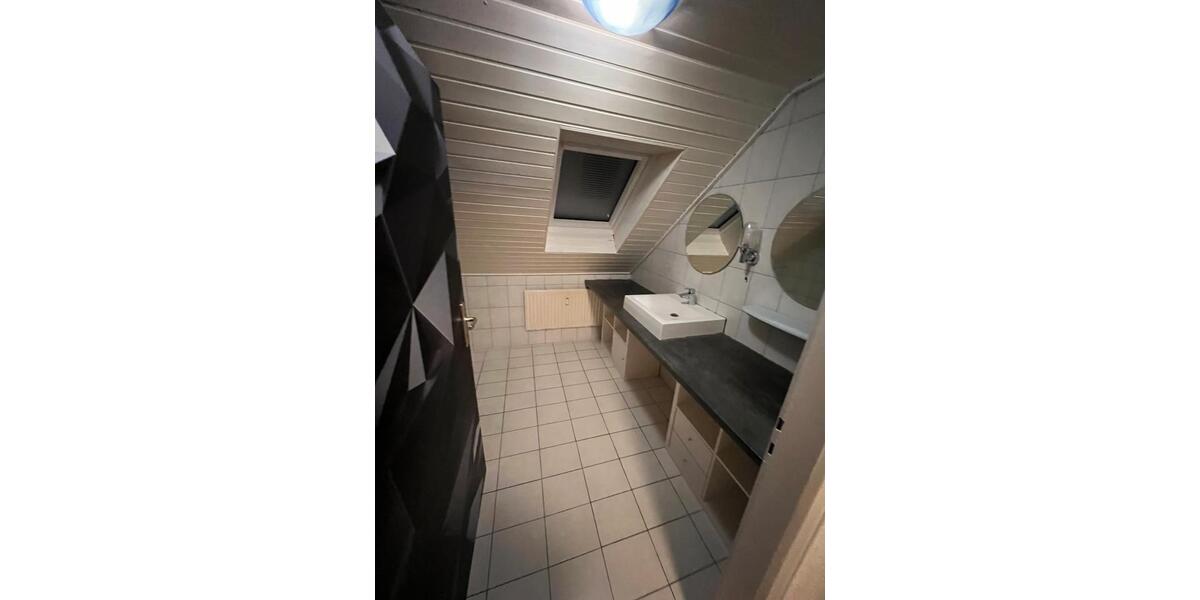 Dachgeschoßwohnung Gunzenhausen - 2 Zimmer, 60 m&sup2;, 600&euro; | Angebot:25995146