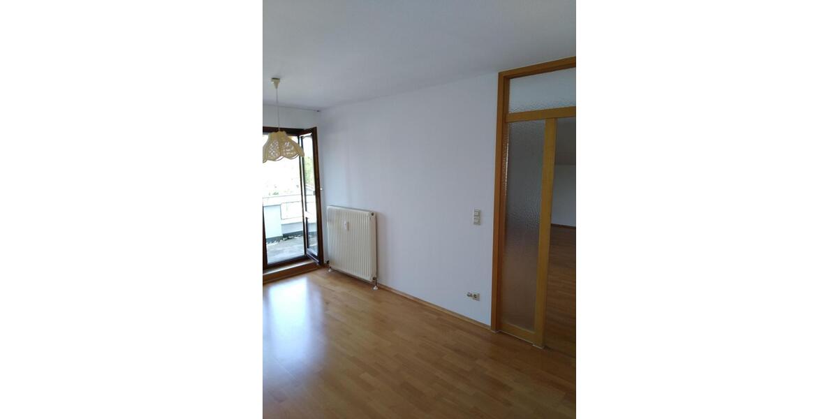 Dachgeschoßwohnung Bad Boll - 3.5 Zimmer, 94 m&sup2;, 1.050&euro; | Angebot:26582541