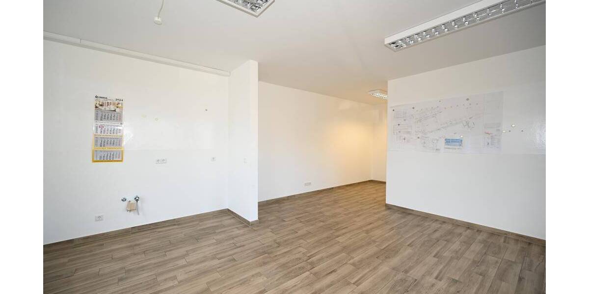 Gewerbeobjekt Neumarkt Altenhof - 2 Zimmer, 560&euro; | Angebot:26139217