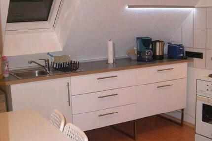 möbliertes ZimmerWohnung voll ausgestattet mit Schreibtisch 1 zimmer