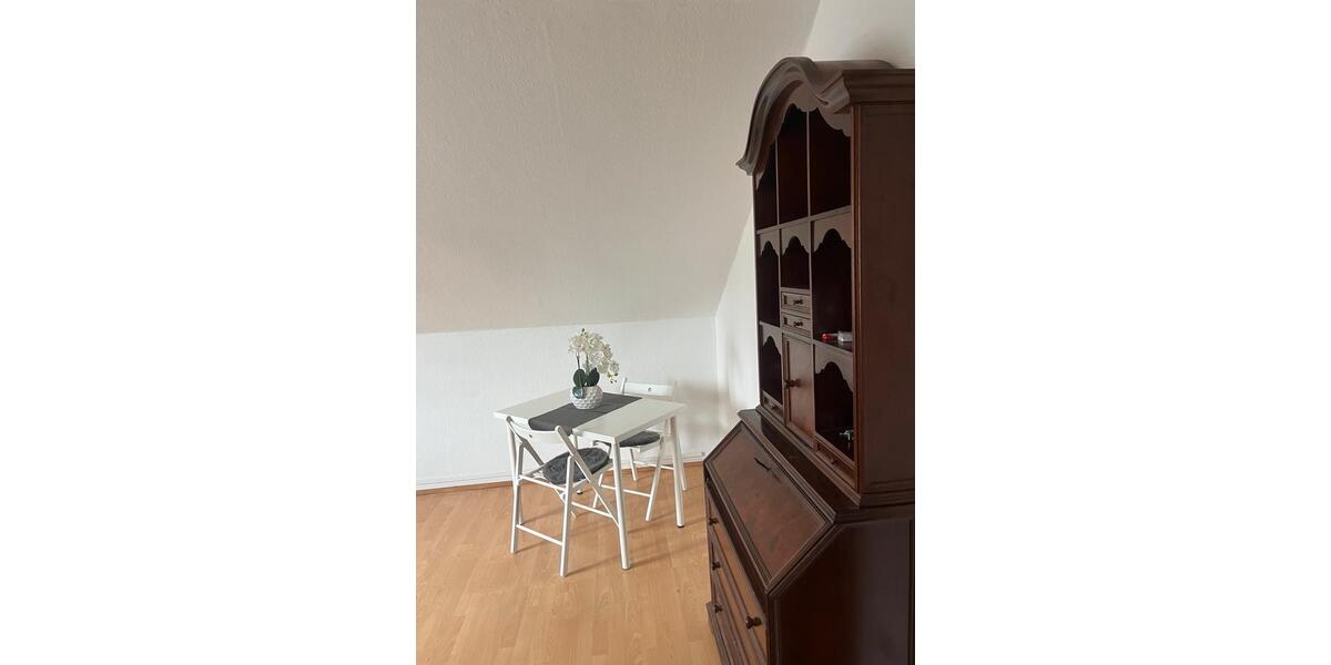 Dachgeschoßwohnung Moers - 2 Zimmer, 36 m&sup2;, 640&euro; | Angebot:26677995
