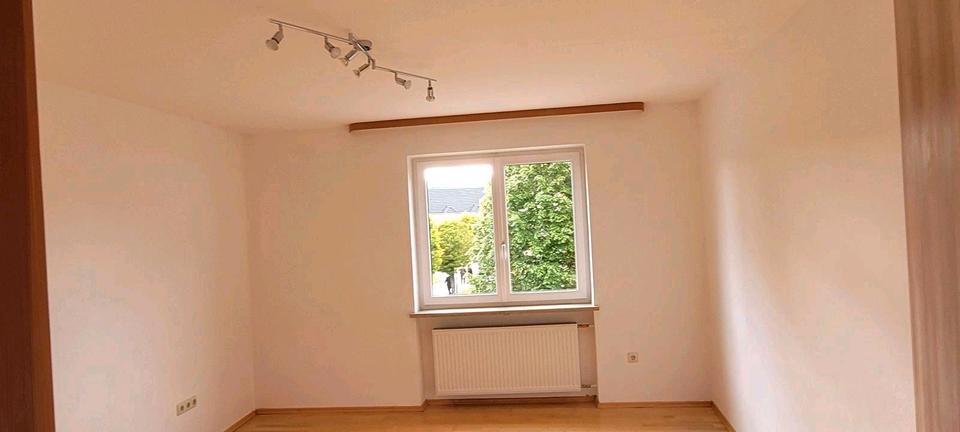 Erdgeschoßwohnung Zachenberg - 2 Zimmer, 86 m&sup2;, 650&euro; | Angebot:26527328