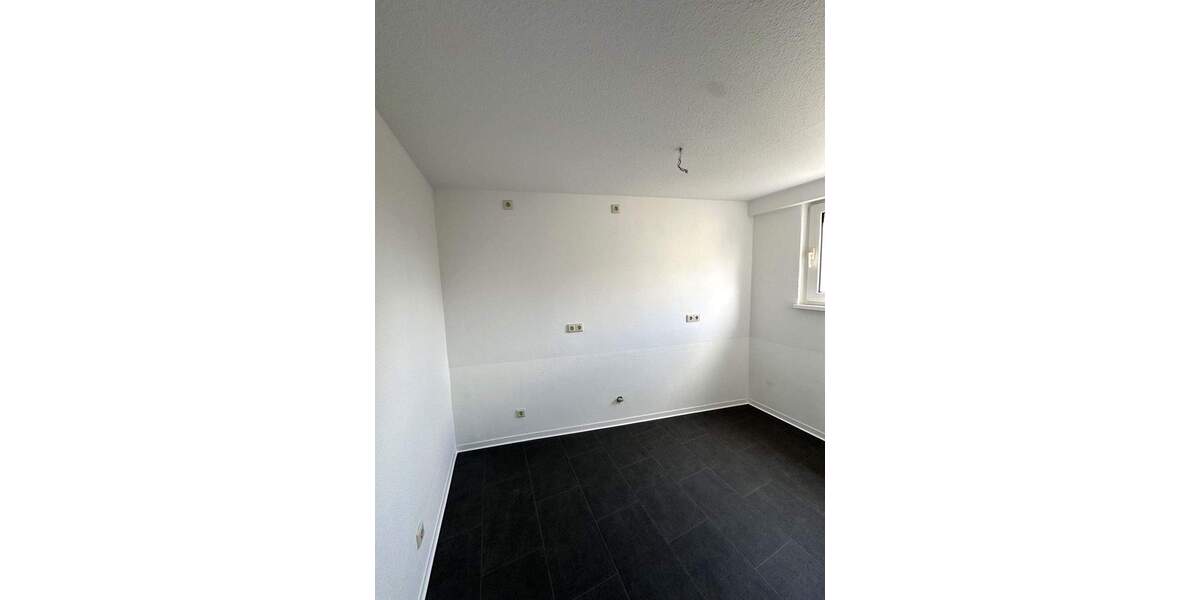 Etagenwohnung Kabelsketal Großkugel - 4 Zimmer, 121 m&sup2;, 837&euro; | Angebot:25997422