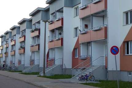 Wohnung zum Mieten in Dessau-Roßlau 335 € 48.84 m² 2 zimmer