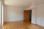 2-Zimmer-Wohnung (1. OG) in Graben mit Balkon und Garage 2 zimmer