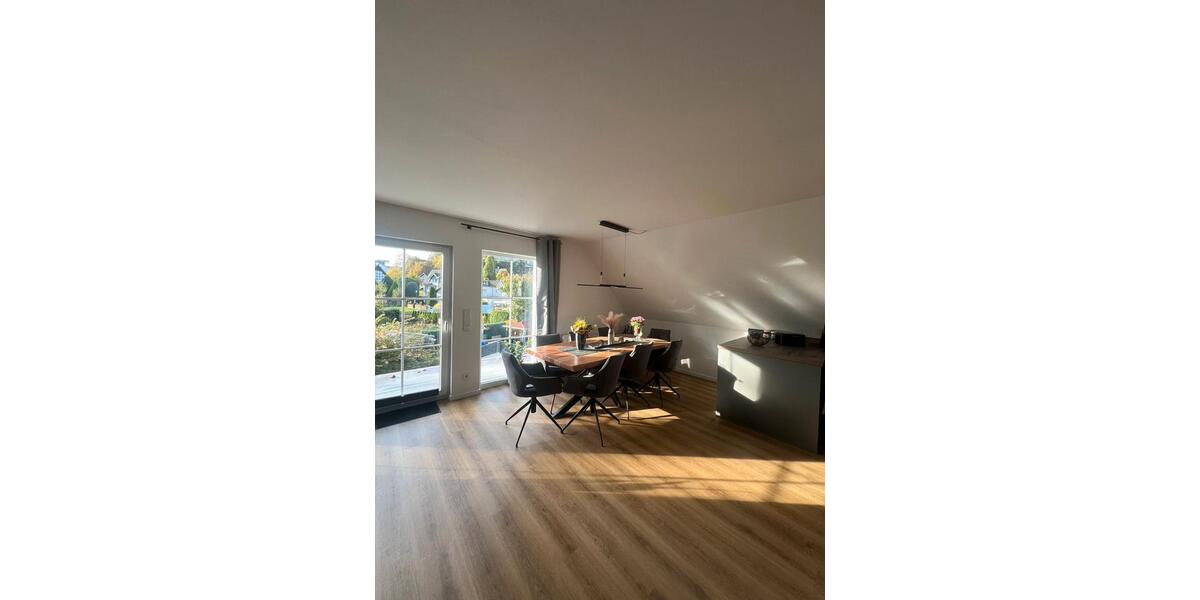 Maisonettenwohnung Finnentrop - 5 Zimmer, 140 m&sup2;, 980&euro; | Angebot:26564952