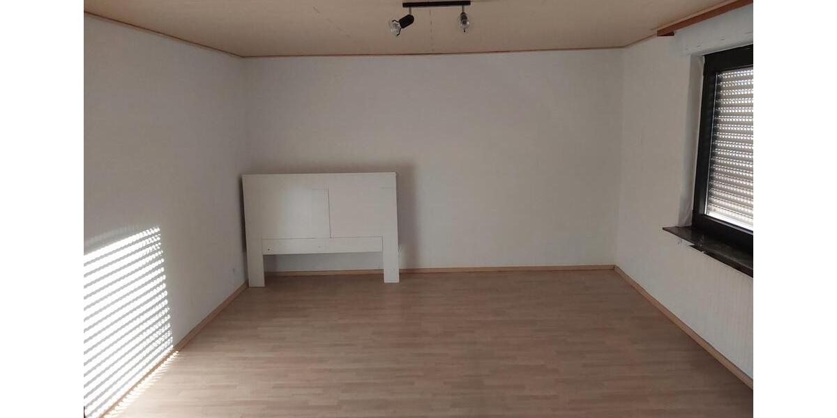 Einfamilienhaus Mengerskirchen - 6 Zimmer, 100 m&sup2;, 900&euro; | Angebot:26418788