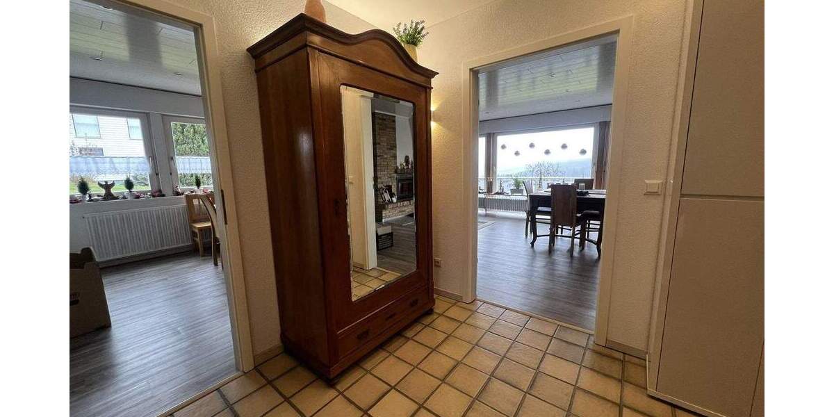 Etagenwohnung Weilheim Unterbierbronnen - 3 Zimmer, 162 m&sup2;, 1.300&euro; | Angebot:24974652