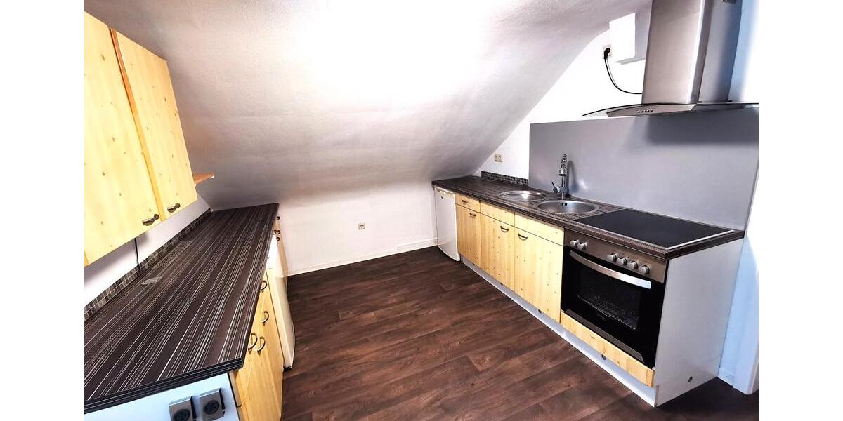 Dachgeschoßwohnung Bad Neustadt an der Saale - 3 Zimmer, 70 m&sup2;, 530&euro; | Angebot:26564982