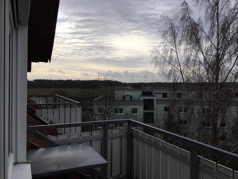 Dachgeschoßwohnung mit Balkon und Einbauküche in Nattheim