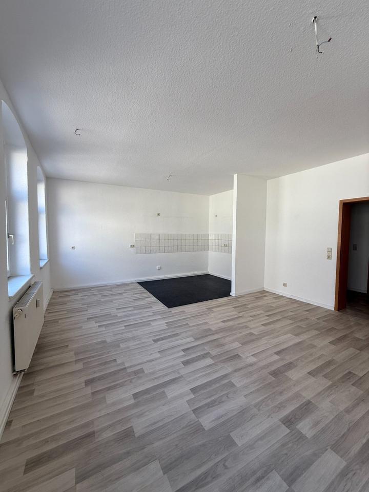 Schöne helle renovierte 2 Raum Wohnung in Hartenstein ab sofort zu vermieten