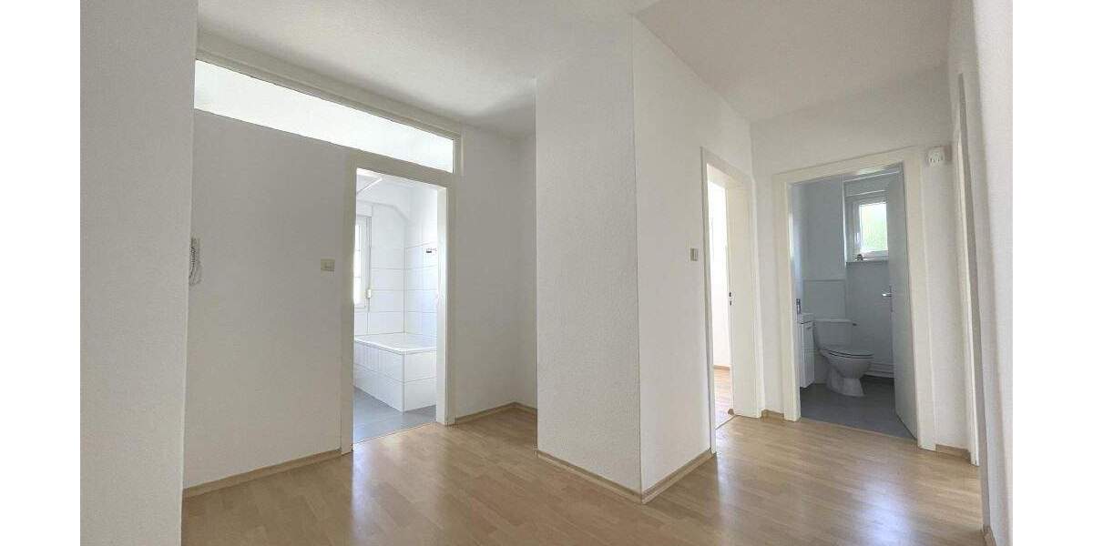 Etagenwohnung Singen (Hohentwiel) Singen - 3 Zimmer, 95 m&sup2;, 1.050&euro; | Angebot:24269677
