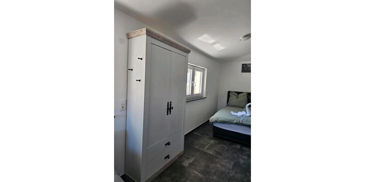Etagenwohnung Bad Urach - 1 Zimmer, 34 m&sup2;, 120&euro; | Angebot:26481753