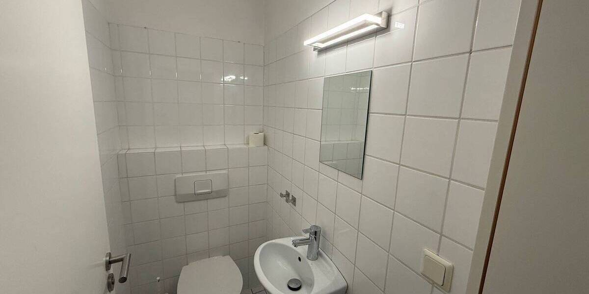 Etagenwohnung Kitzingen Etwashausen - 2 Zimmer, 140 m&sup2;, 1.200&euro; | Angebot:26290891