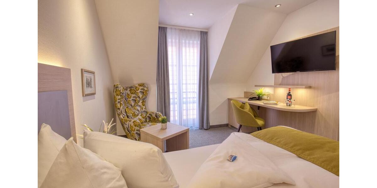 grosses Zimmer mit eigener DuscheWc, TV, Wlan, Boardinghaus, Waschmaschine, Trockner 1 zimmer