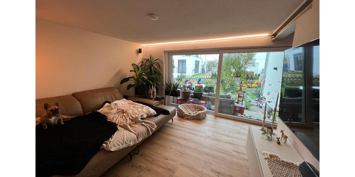 Freistehenden Haus zu vermieten 260m² +Keller geringe Nebenkosten 8 zimmer