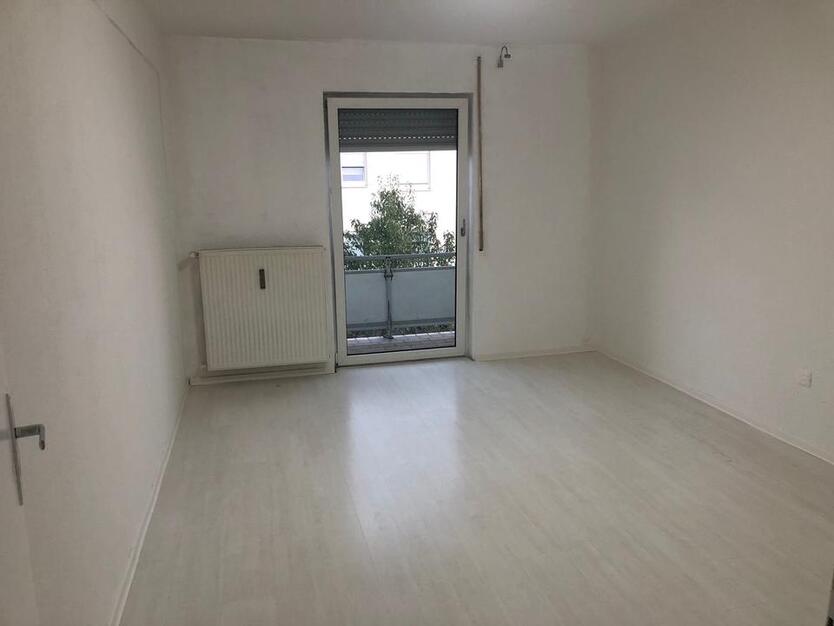 Möbliert WG Zimmer in 2x Zi Wohnung