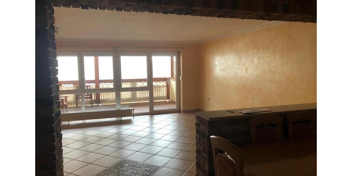 Hochparterre Regen - 4 Zimmer, 120 m&sup2;, 790&euro; | Angebot:24375002
