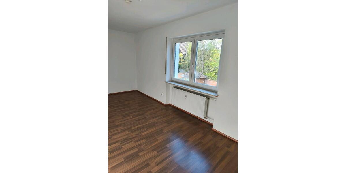 Etagenwohnung Bischofsheim in der Rhön - 3 Zimmer, 83 m&sup2;, 679&euro; | Angebot:26378745
