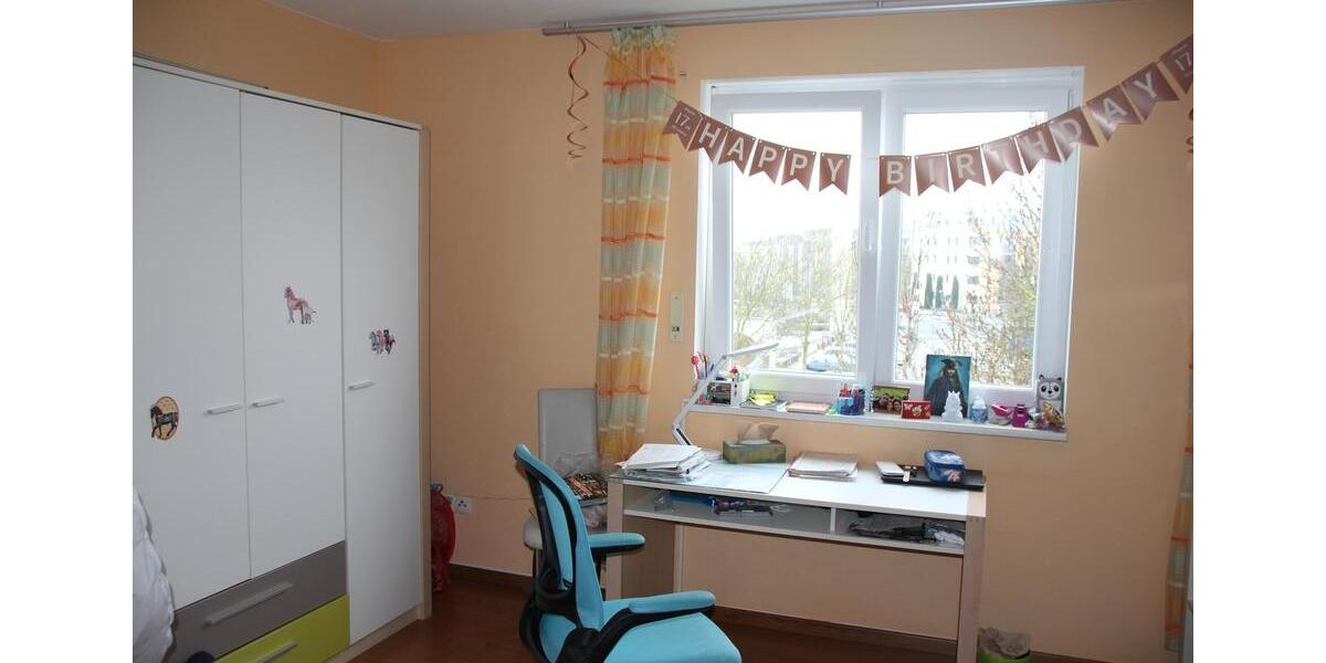 Einfamilienhaus Frankfurt am Main Kalbach - 11 Zimmer, 226 m&sup2;, 4.450&euro; | Angebot:25858316