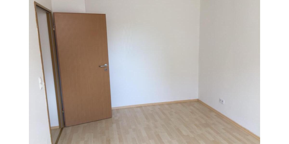 Erdgeschoßwohnung Nebra (Unstrut) - 3 Zimmer, 72 m&sup2;, 550&euro; | Angebot:26481145