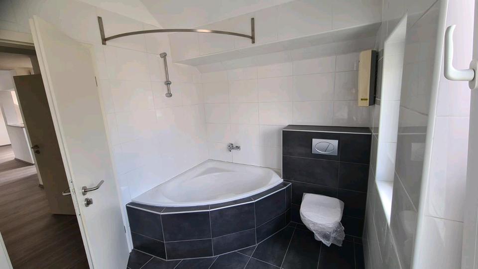 Dachgeschoßwohnung Dortmund Mengede - 3 Zimmer, 80 m&sup2;, 640&euro; | Angebot:26688499