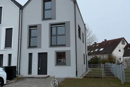 Erstbezug! Moderne hochwertige DHH inkl. EBK! 5 zimmer