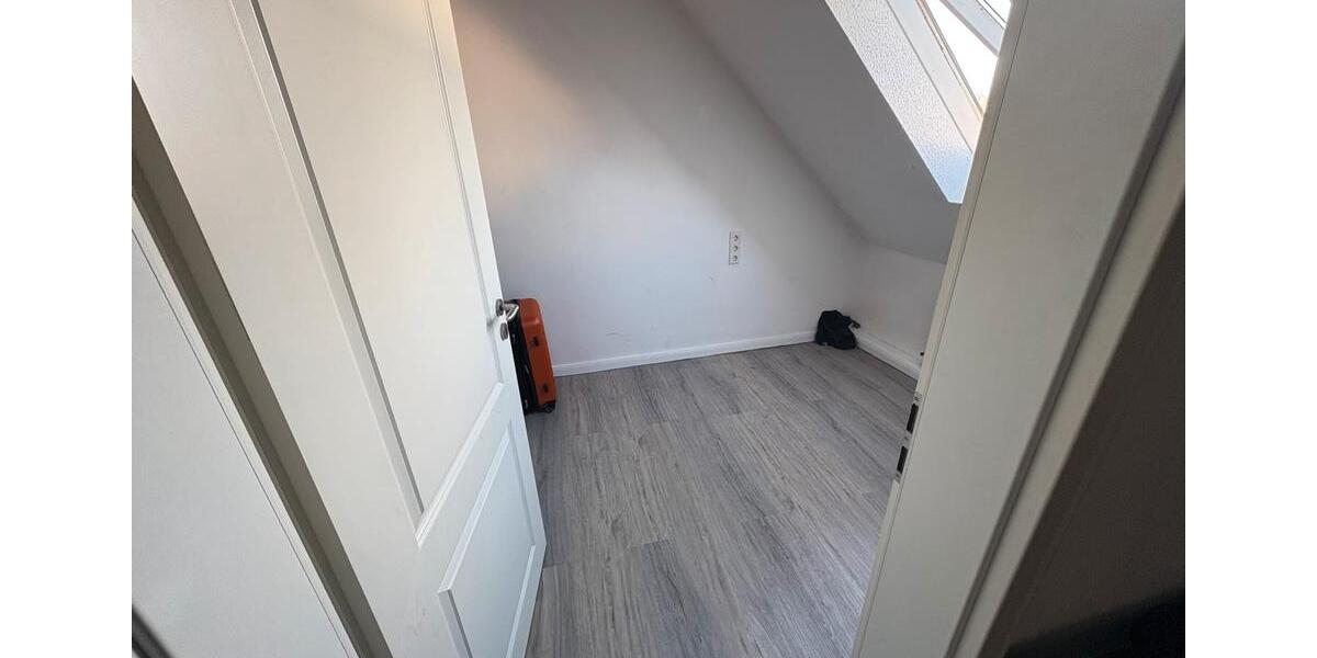 Dachgeschoßwohnung Herford - 2.5 Zimmer, 44 m&sup2;, 400&euro; | Angebot:25270795
