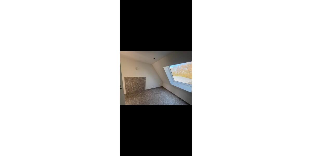 Dachgeschoßwohnung Bredstedt - 3 Zimmer, 66 m&sup2;, 858&euro; | Angebot:26655353