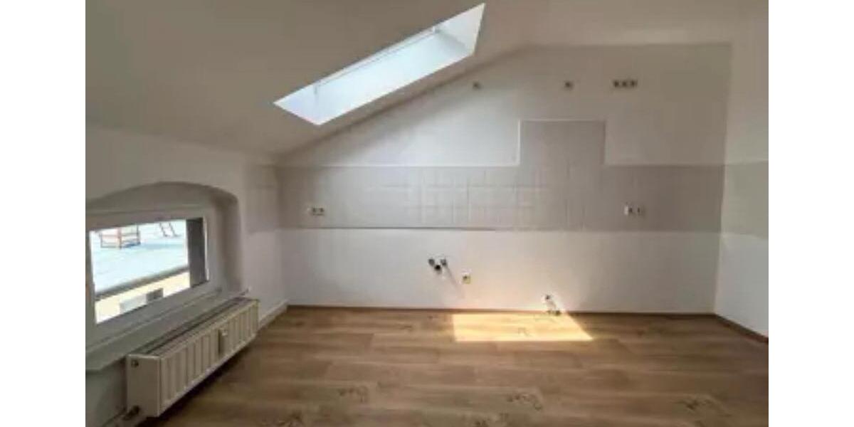 Dachgeschoßwohnung Zittau - 3.5 Zimmer, 69 m&sup2;, 449&euro; | Angebot:26460885