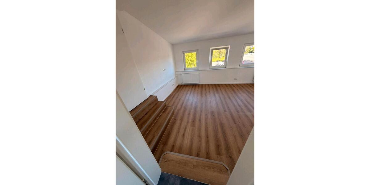 Dachgeschoßwohnung Würselen - 3 Zimmer, 68 m&sup2;, 980&euro; | Angebot:26635271