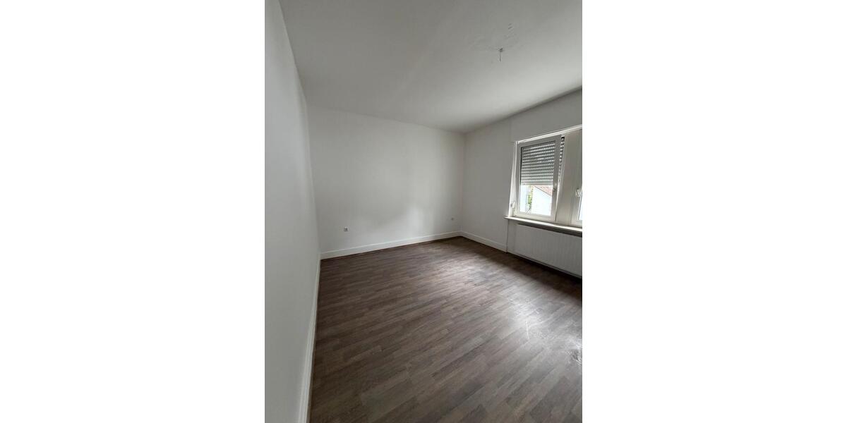 Erdgeschoßwohnung Frankfurt am Main Sossenheim - 3 Zimmer, 80 m&sup2;, 1.250&euro; | Angebot:26547099