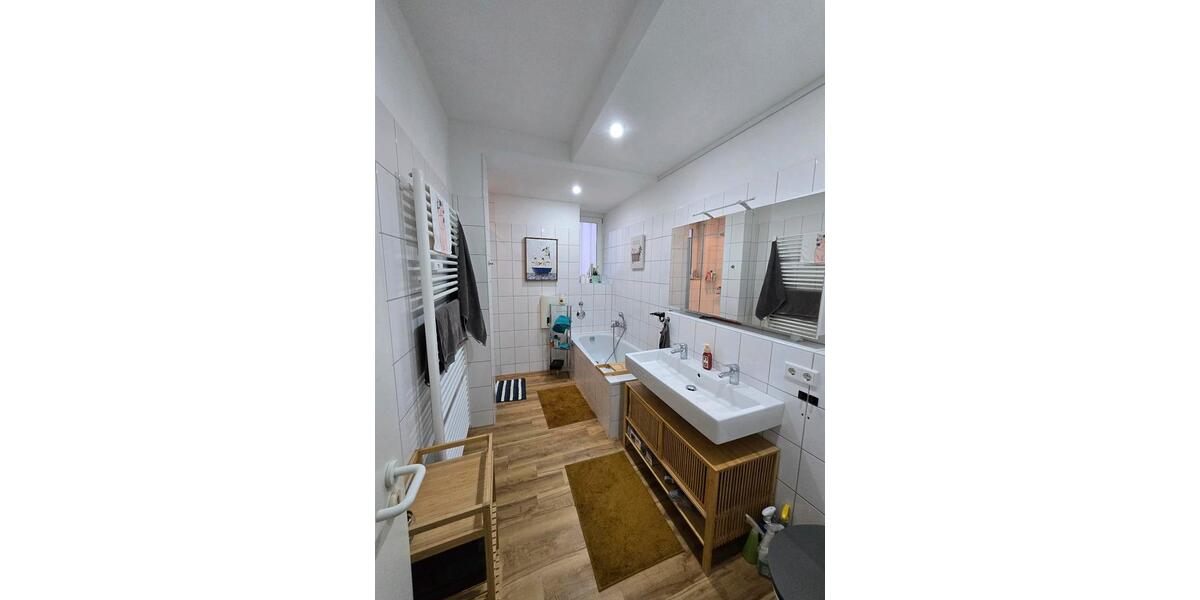 Erdgeschoßwohnung Alzey - 4 Zimmer, 133 m&sup2;, 1.220&euro; | Angebot:24804902