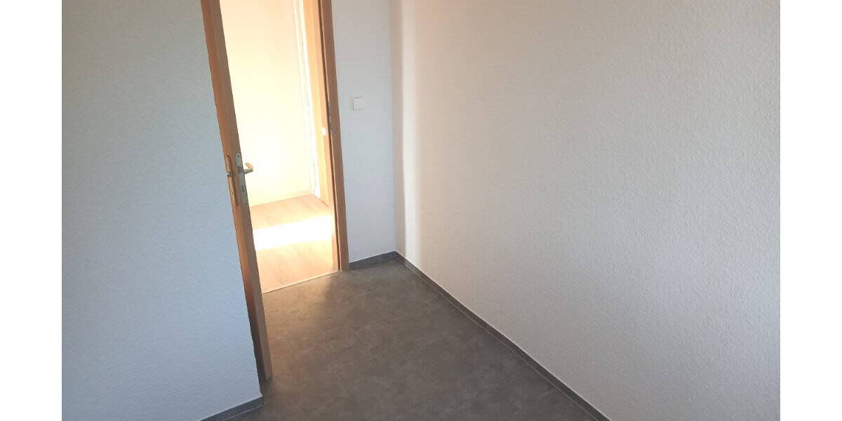 Etagenwohnung Jesewitz - 2 Zimmer, 46 m&sup2;, 300&euro; | Angebot:26740586