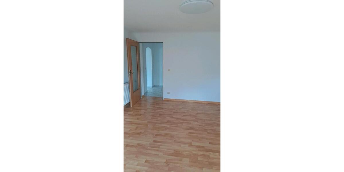 Etagenwohnung Sankt Wendel - 6 Zimmer, 140 m&sup2;, 800&euro; | Angebot:26234426