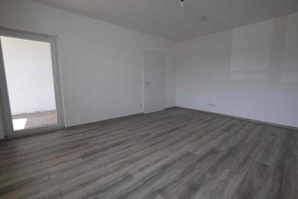 +++ Renovierte Erdgeschosswohnung mit Balkon und Wanne +++ zimmer