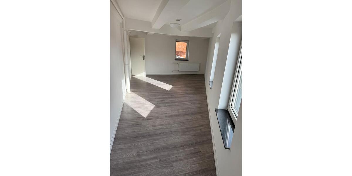 Großes Haus 280qm 8 Zimmer Einliegerwohnung 12 km v. Wolfsburg 8 zimmer