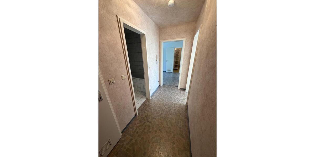 Etagenwohnung Bindlach - 3.5 Zimmer, 93 m&sup2;, 1.000&euro; | Angebot:26567925