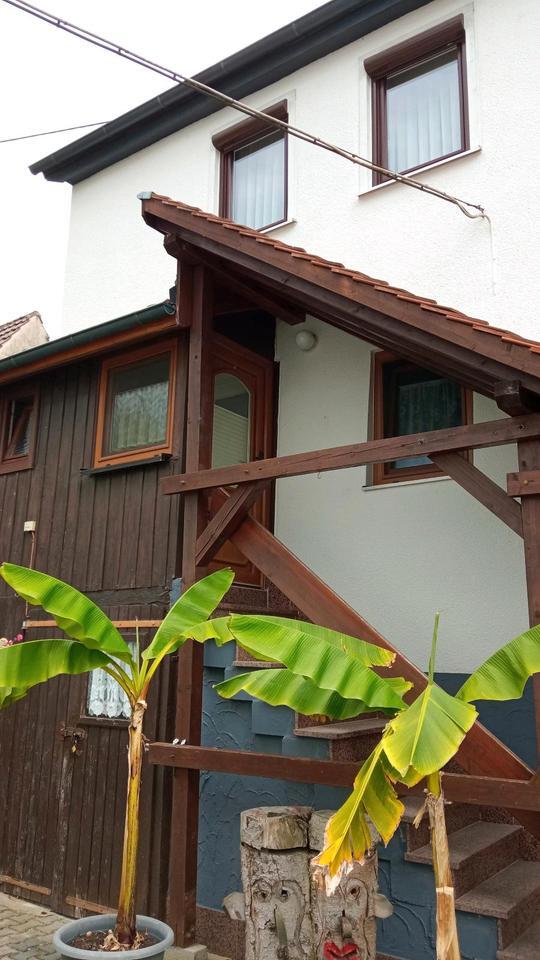 Vermiete 3 Zimmerwohnung Altbau 120 m`2
