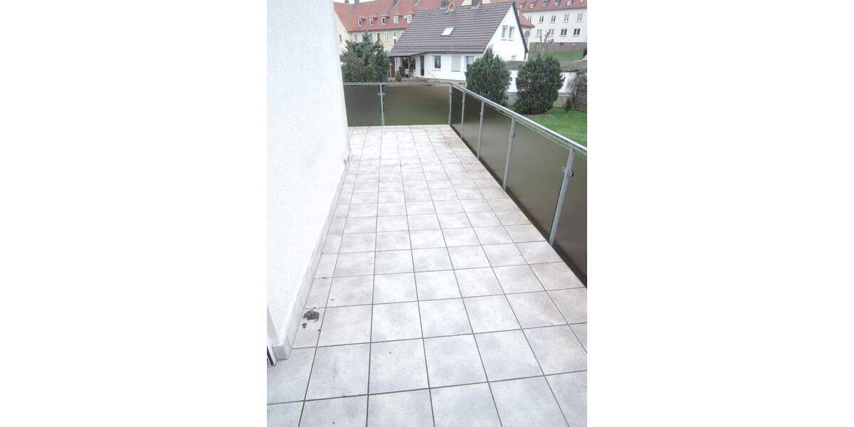 Top gepflegte und helle Etagenwohnung mit Einbauküche, Balkon und Gartennutzung nahe der Innenstadt 3 zimmer