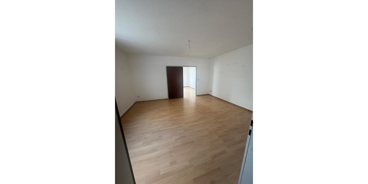 Dachgeschoßwohnung Herford - 2.5 Zimmer, 60 m&sup2;, 500&euro; | Angebot:25256391