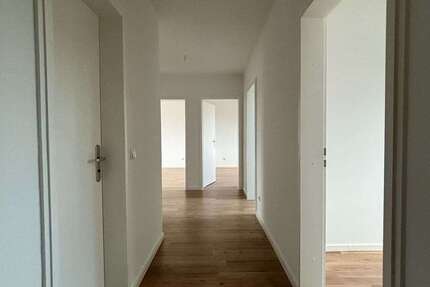 Wohnung Augsburg Kriegshaber - 4 Zimmer, 75 m&sup2;, 934&euro; | Angebot:27257983