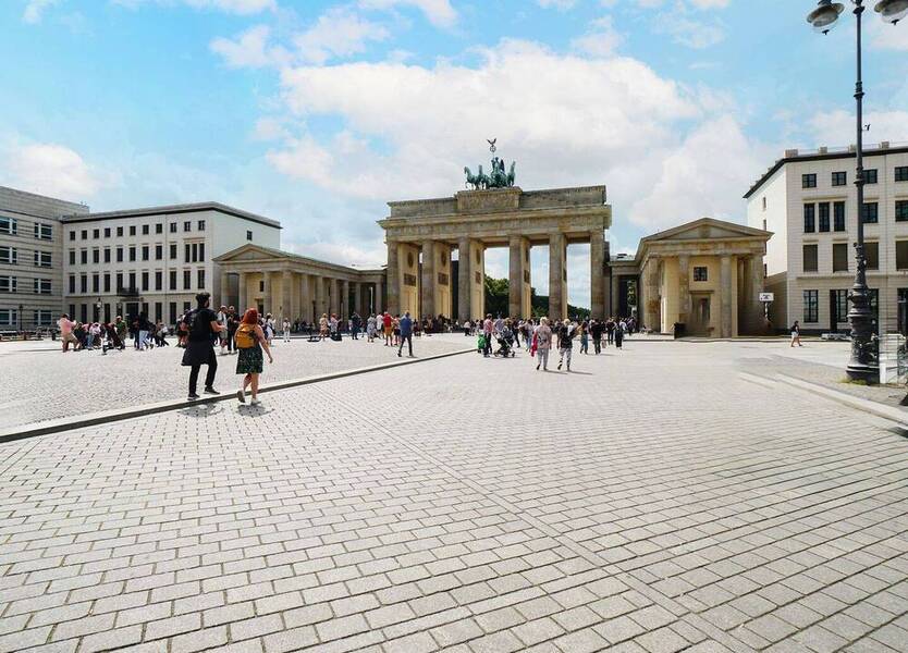 Berliner Prestige-Adresse: Einzigartiges Domizil mit Blick auf das Wahrzeichen der Stadt