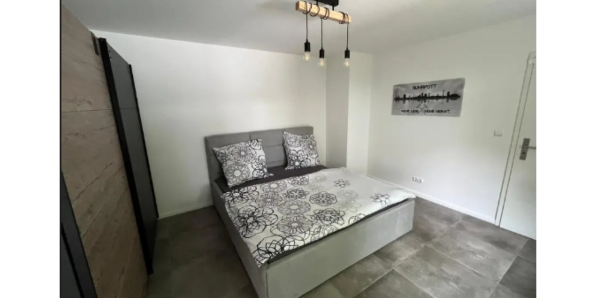 Kleines möbliertes Haus mit Garten - im Zentrum Oberhausen ! 2 zimmer