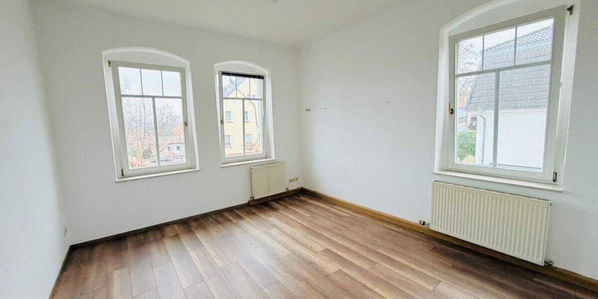 Etagenwohnung Döbeln Sörmitz - 2 Zimmer, 50 m&sup2;, 300&euro; | Angebot:24780397